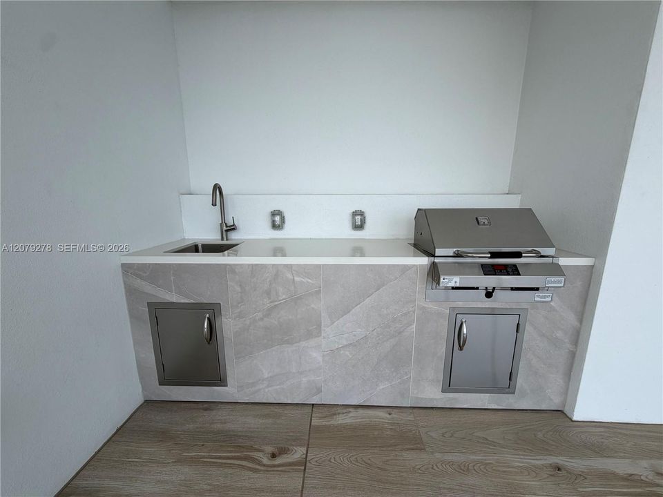 В аренду: $15,000 (2 спален, 2 ванн, 0 Квадратных фут)