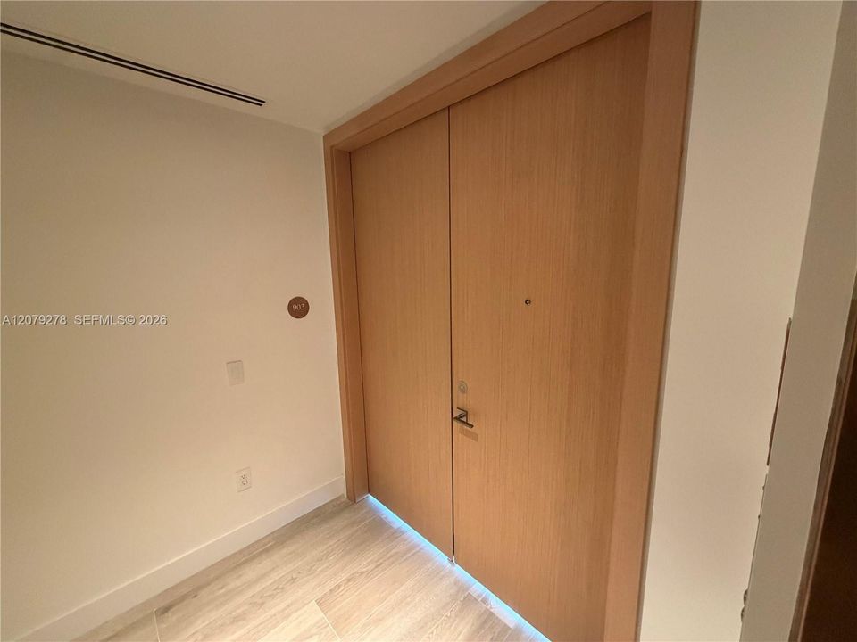 В аренду: $15,000 (2 спален, 2 ванн, 0 Квадратных фут)