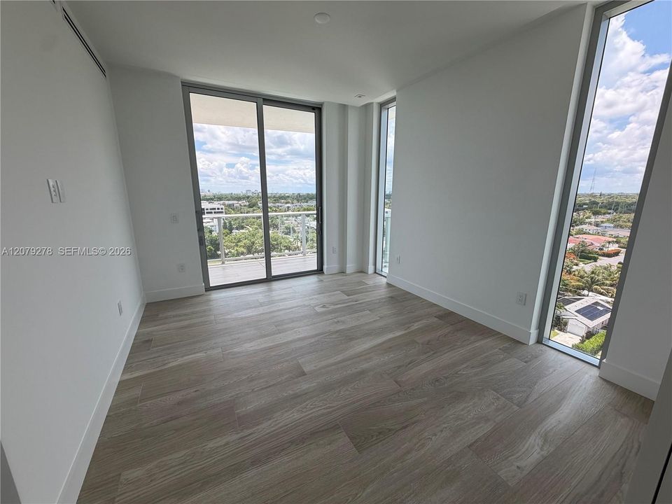 В аренду: $15,000 (2 спален, 2 ванн, 0 Квадратных фут)