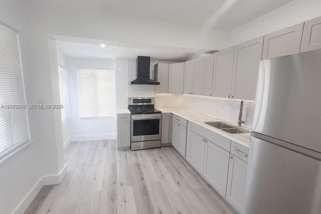 В аренду: $2,600 (2 спален, 1 ванн, 1056 Квадратных фут)