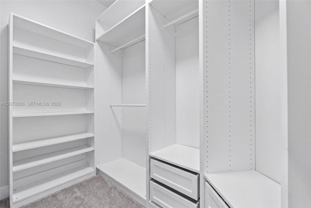 На продажу: $585,000 (3 спален, 3 ванн, 2099 Квадратных фут)