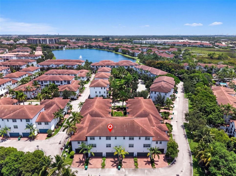 На продажу: $585,000 (3 спален, 3 ванн, 2099 Квадратных фут)