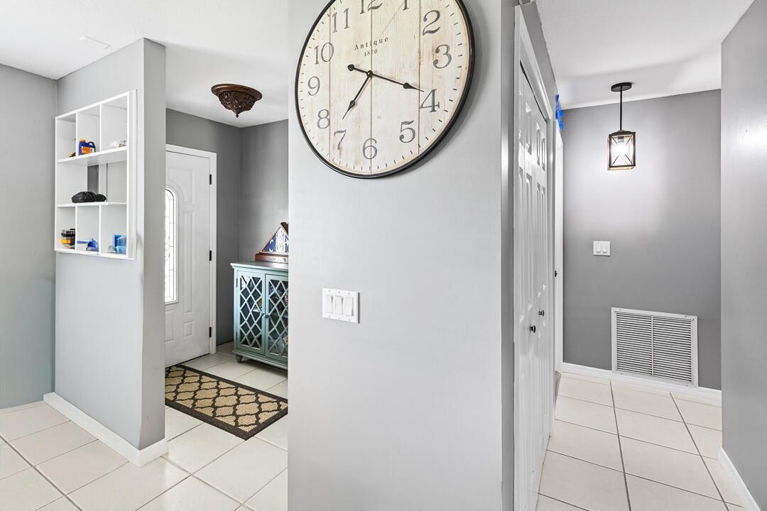 7506 Kenwood Road-13