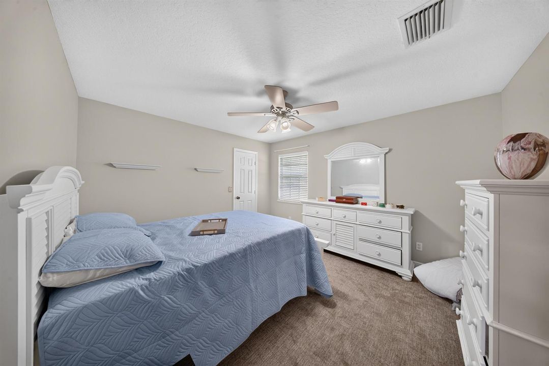Guest bedroom - Room 2