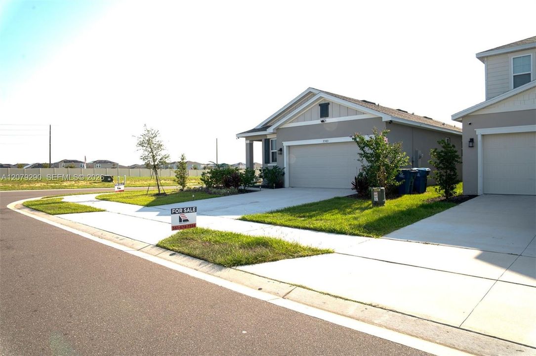 For Sale: $305,000 (3 beds, 2 baths, 1680 Square Feet)