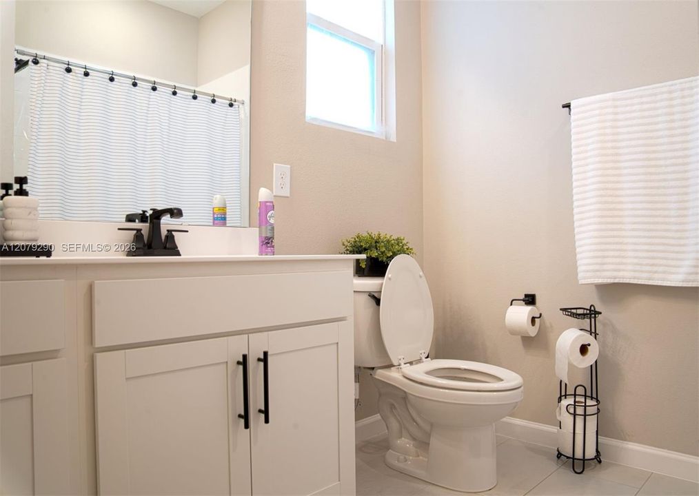 For Sale: $305,000 (3 beds, 2 baths, 1680 Square Feet)