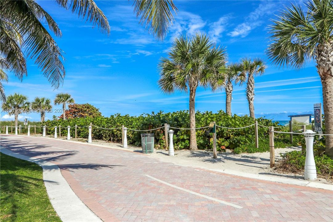 Active With Contract: $14,000 (3 beds, 2 baths, 1761 Square Feet)