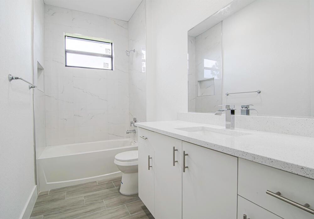 full second bathroom