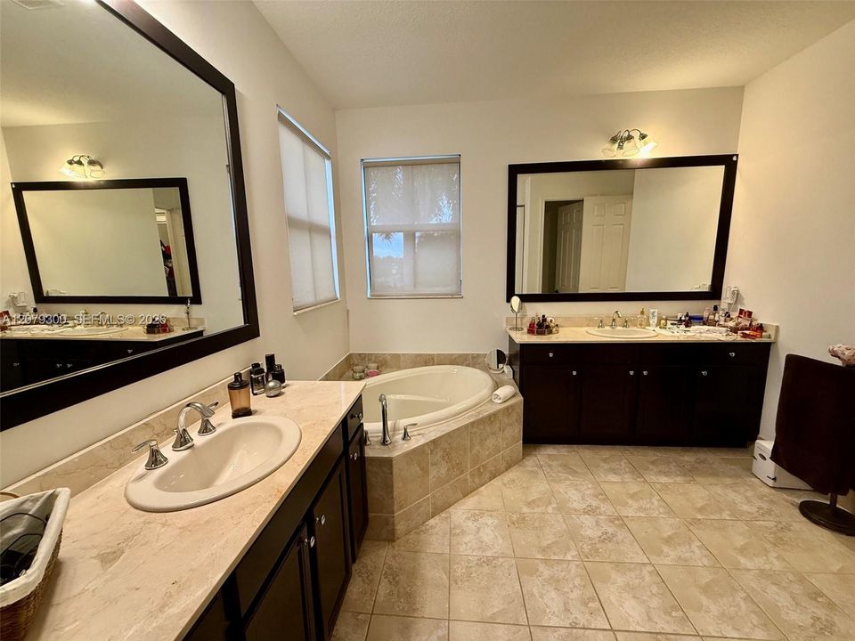 For Rent: $7,500 (4 beds, 3 baths, 3130 Square Feet)