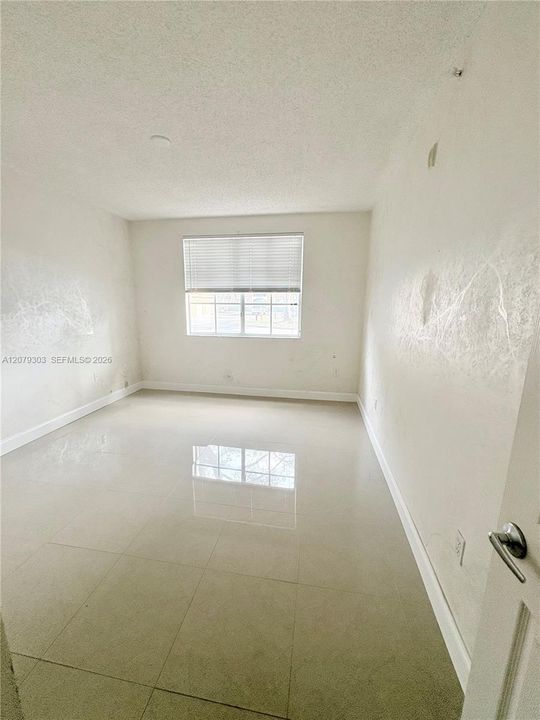 For Rent: $1,980 (2 beds, 2 baths, 981 Square Feet)