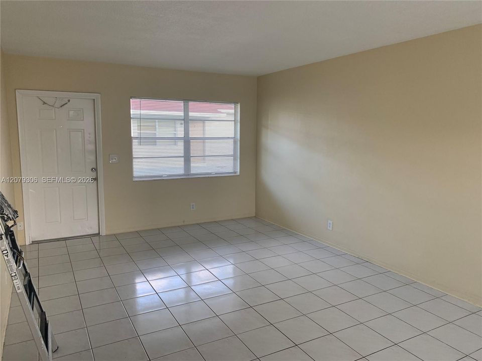 En Renta: $1,500 (1 camas, 1 baños, 2869 Pies cuadrados)
