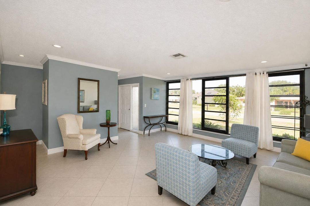 630 West Dr LR 2