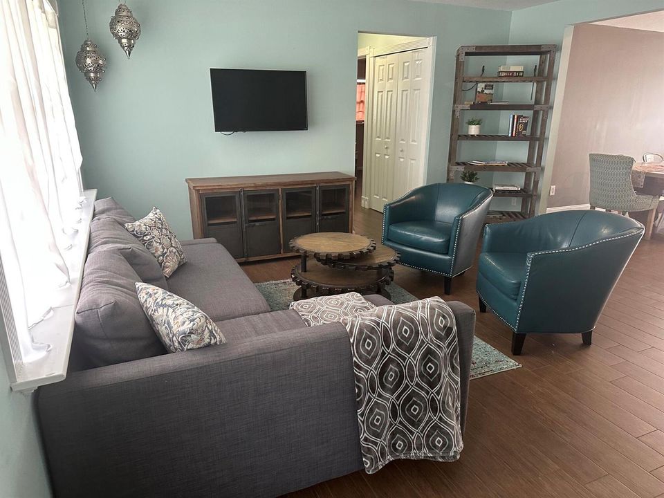 10_beyc6a8fa24c922cd