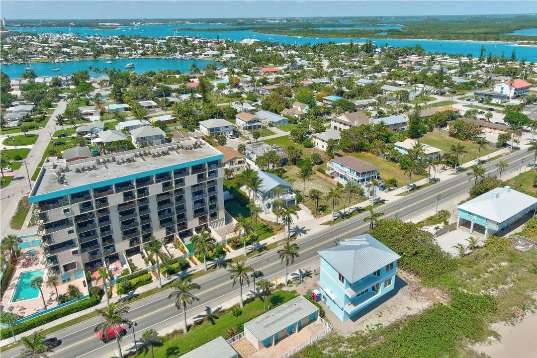 EXCELLENT ISLAND LOCATION