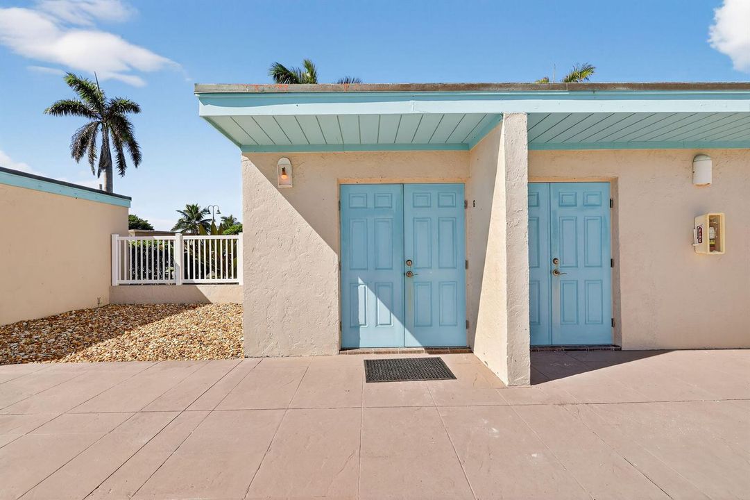 THIS CONDO HAS A CABANA!