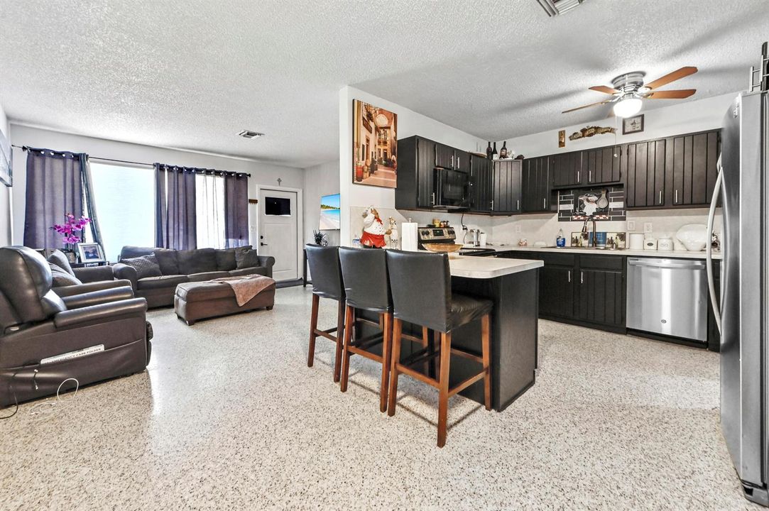 07 Kitchen 02