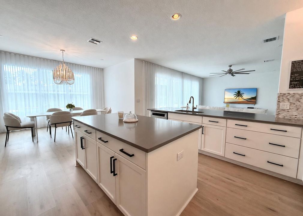 Kitchen / dinning