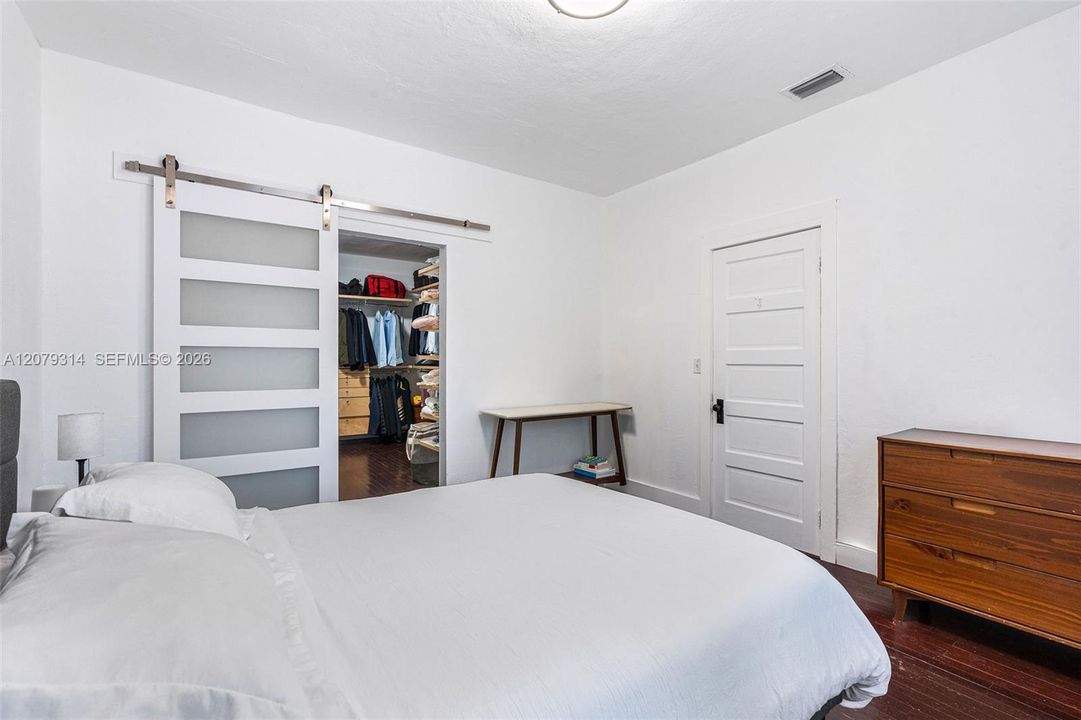 En Venta: $2,449,000 (3 camas, 2 baños, 1580 Pies cuadrados)