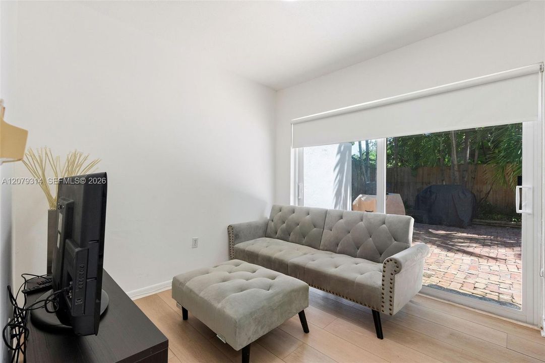 En Venta: $2,449,000 (3 camas, 2 baños, 1580 Pies cuadrados)