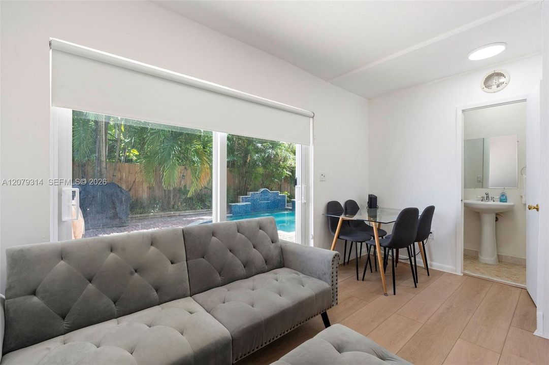 En Venta: $2,449,000 (3 camas, 2 baños, 1580 Pies cuadrados)