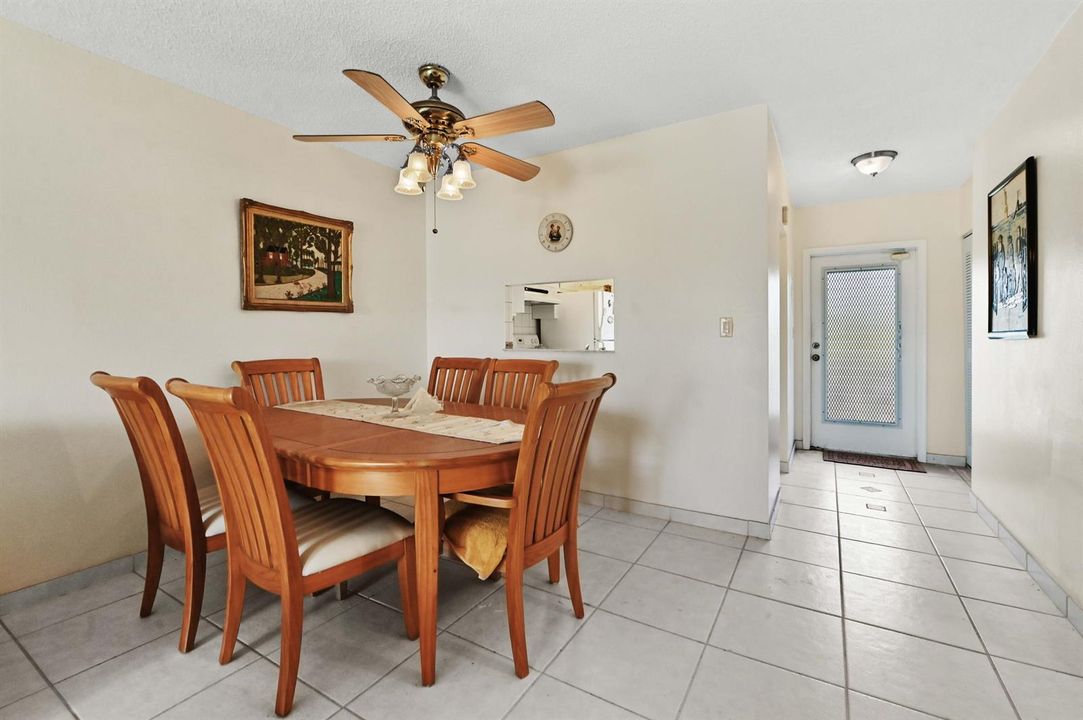 09 Dining area 02