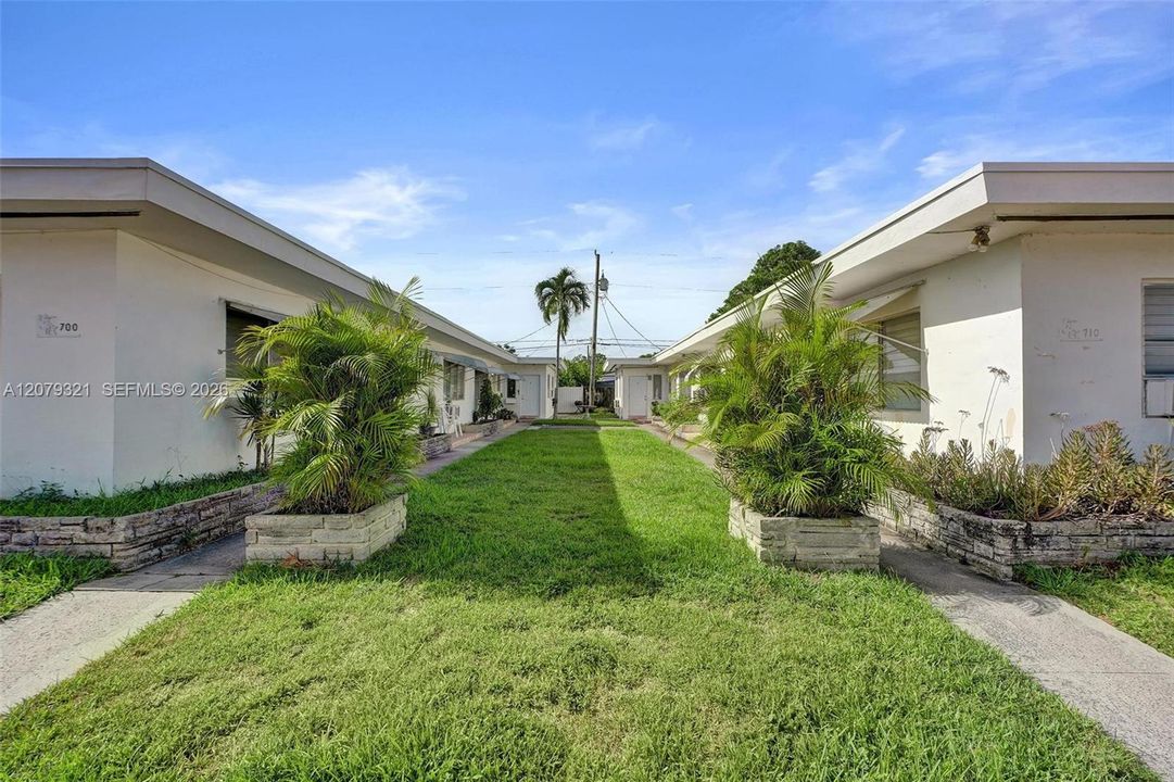 For Rent: $1,775 (1 beds, 1 baths, 780 Square Feet)