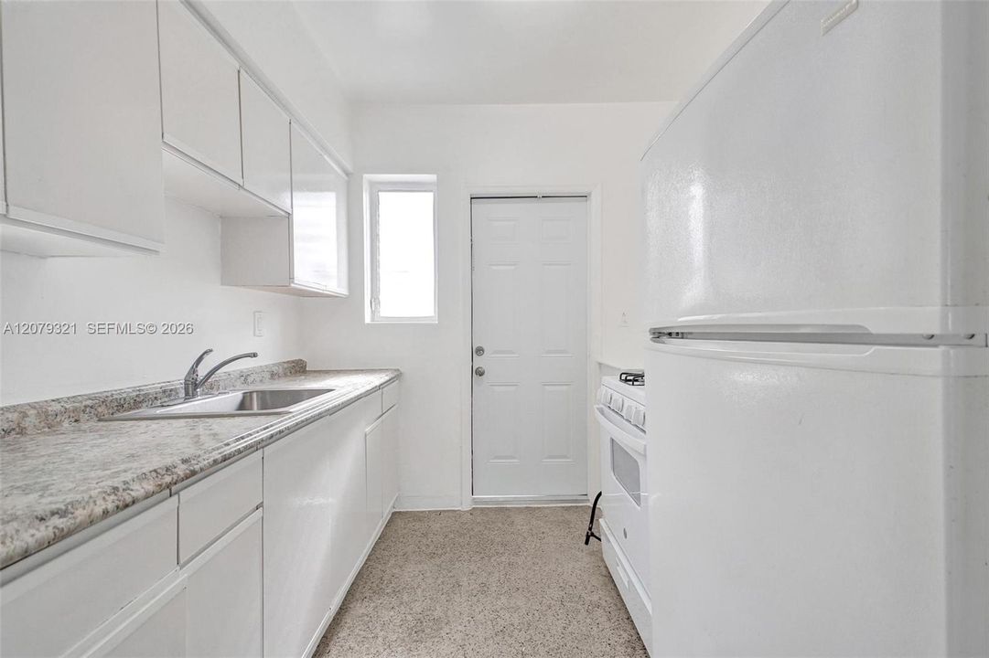 For Rent: $1,775 (1 beds, 1 baths, 780 Square Feet)