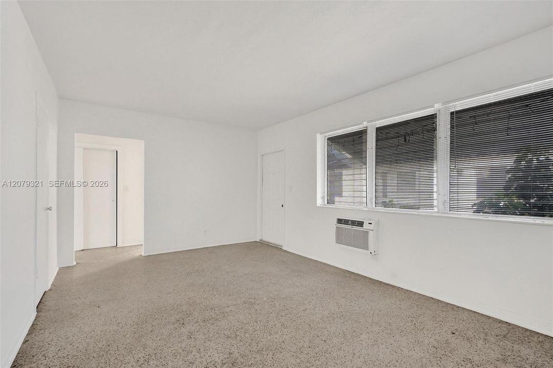 For Rent: $1,775 (1 beds, 1 baths, 780 Square Feet)