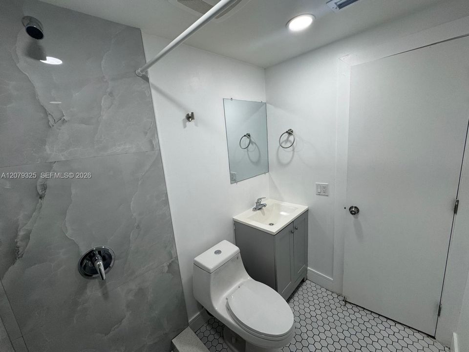 В аренду: $1,200 (1 спален, 1 ванн, 1000 Квадратных фут)