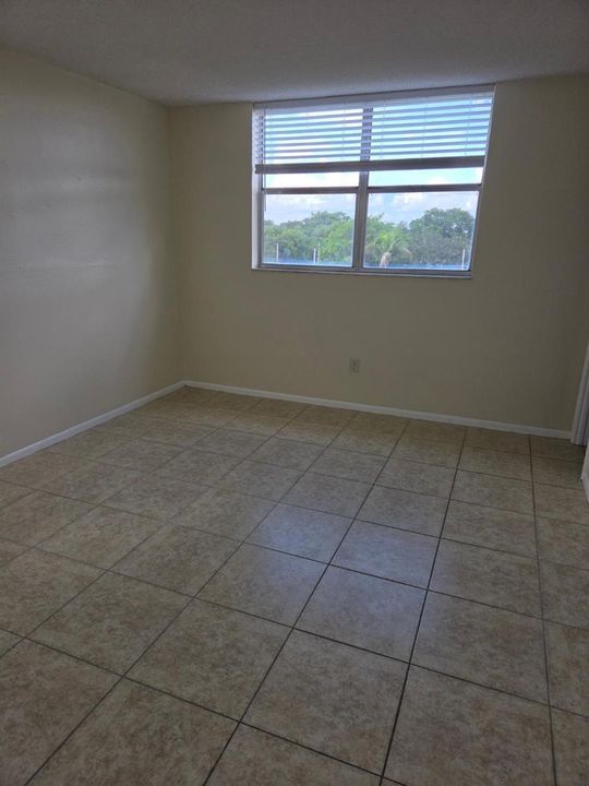 1820 N LAUDERDALE #3404 BEDROOM 2