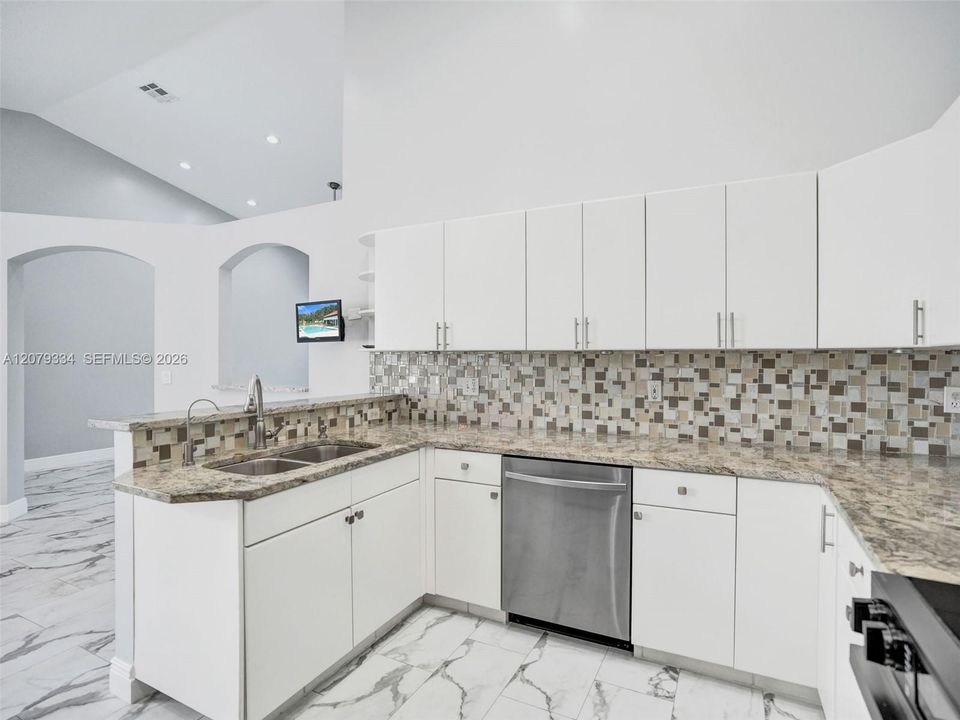 В аренду: $3,200 (2 спален, 2 ванн, 1513 Квадратных фут)