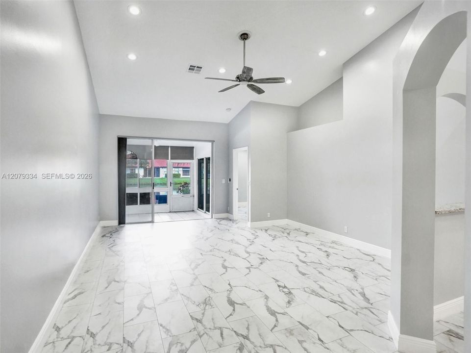 В аренду: $3,200 (2 спален, 2 ванн, 1513 Квадратных фут)