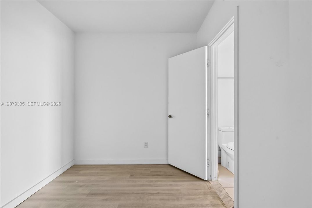 На продажу: $358,000 (1 спален, 1 ванн, 690 Квадратных фут)