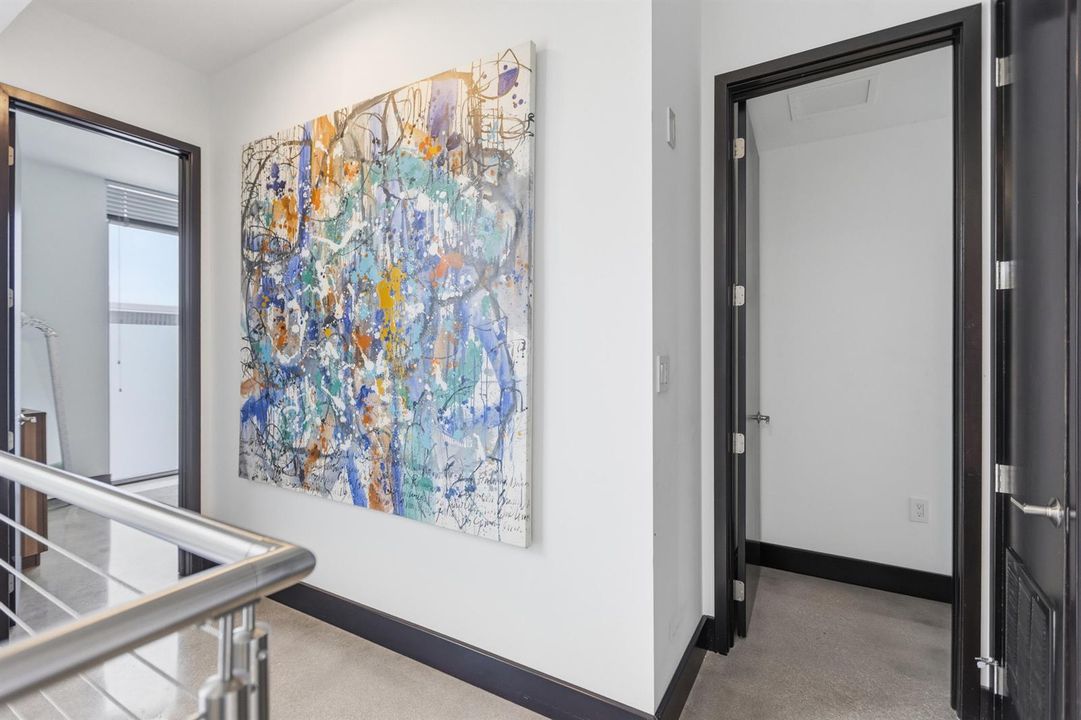 284 NE 7th Street-0549