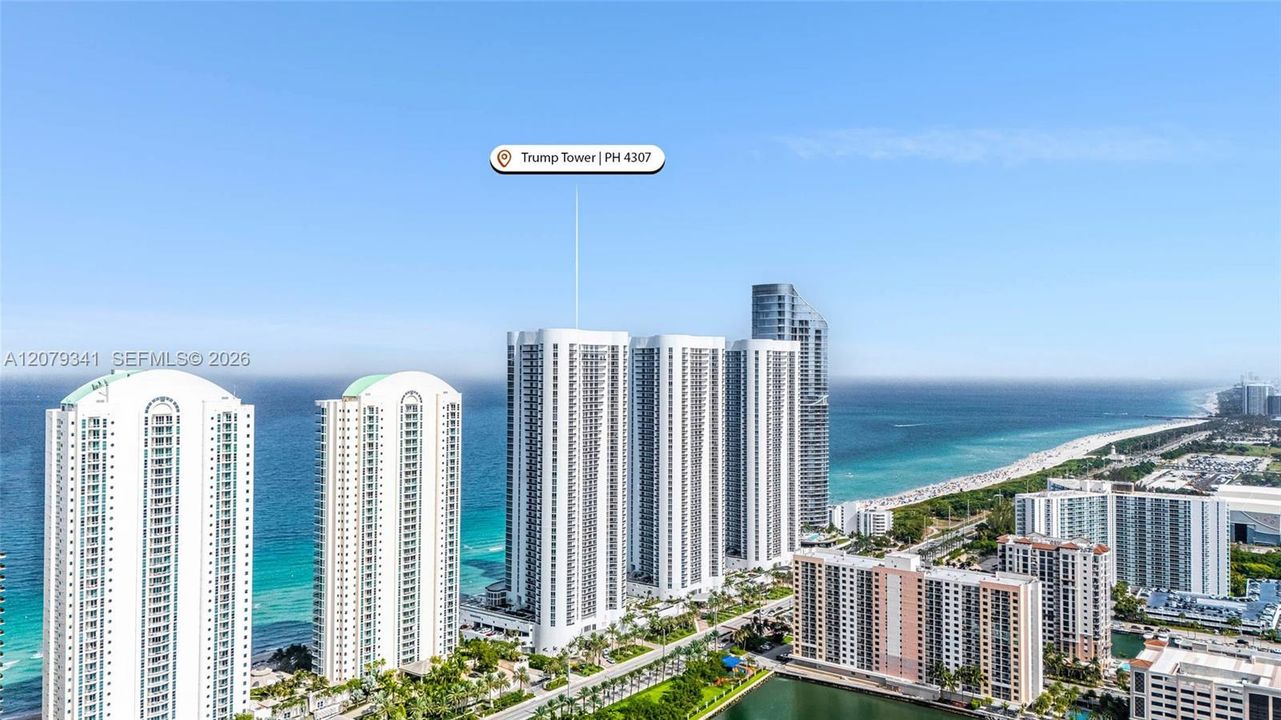 En Venta: $2,099,999 (3 camas, 3 baños, 2106 Pies cuadrados)