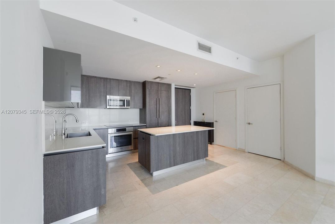 For Rent: $6,200 (2 beds, 2 baths, 1259 Square Feet)
