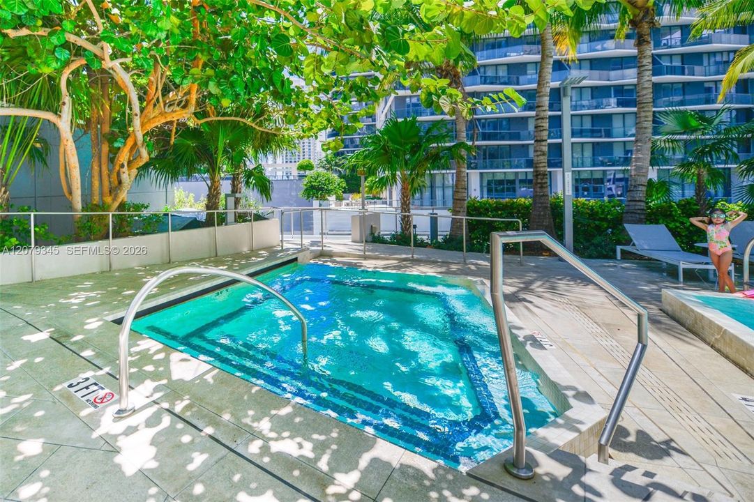 For Rent: $6,200 (2 beds, 2 baths, 1259 Square Feet)