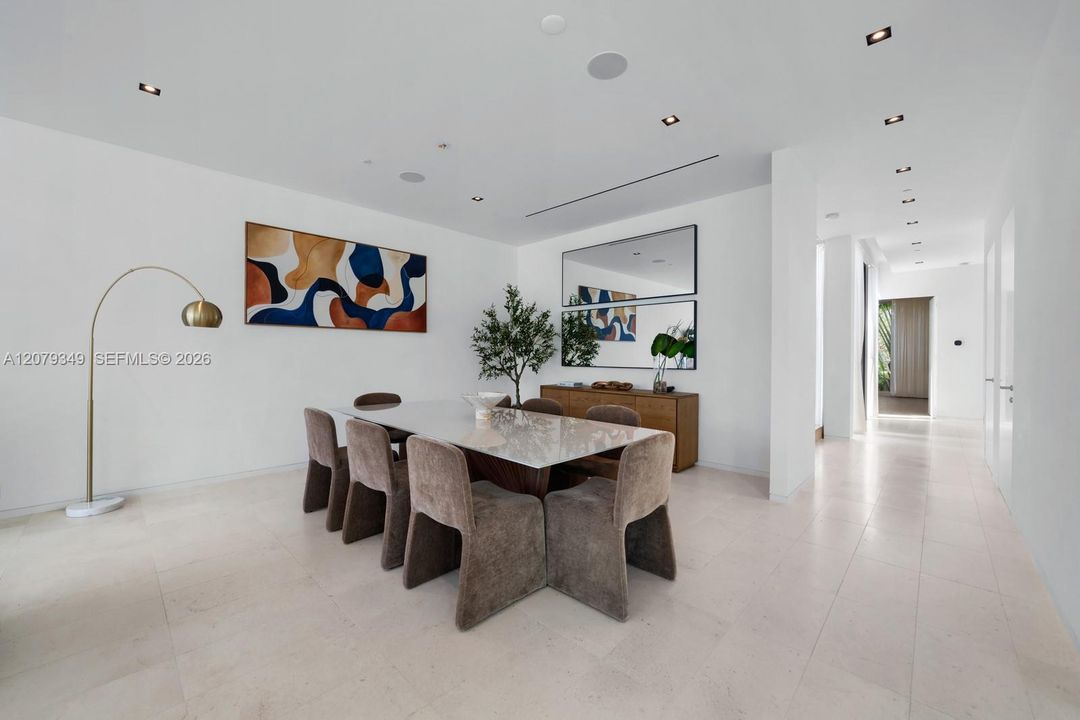 For Rent: $60,000 (4 beds, 5 baths, 4257 Square Feet)