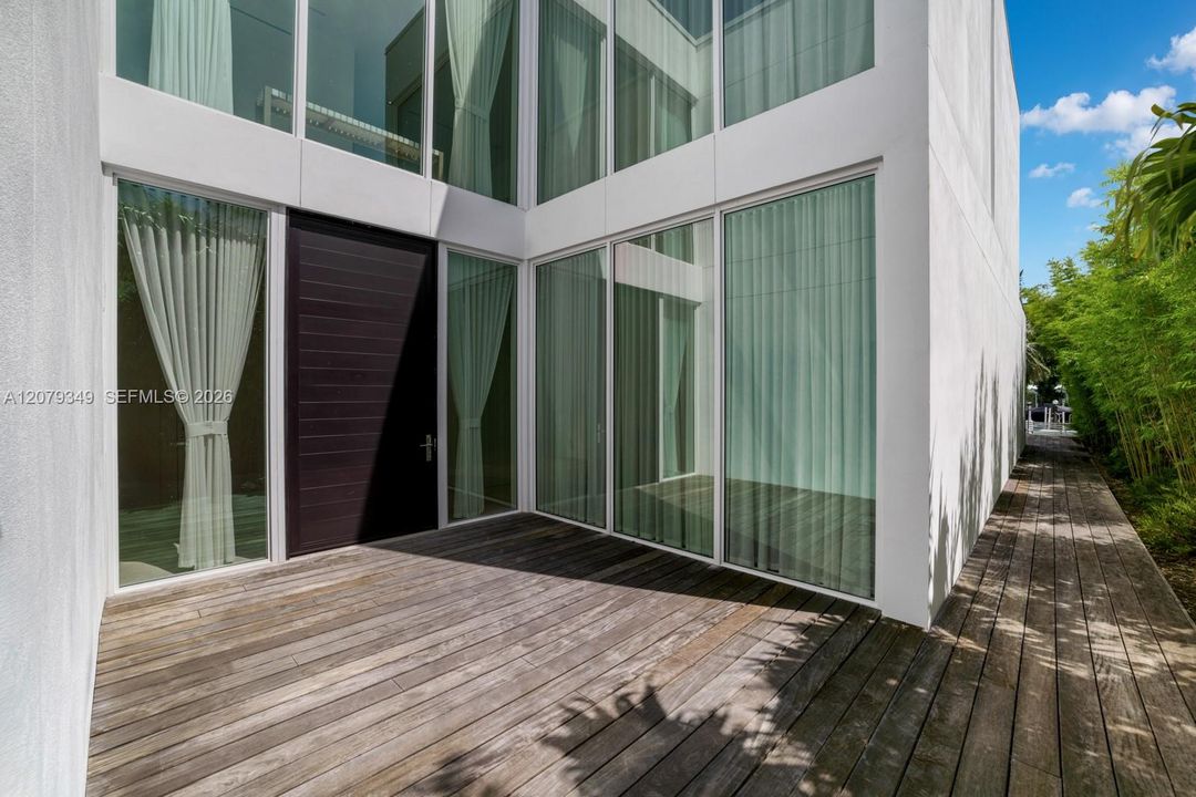 For Rent: $60,000 (4 beds, 5 baths, 4257 Square Feet)