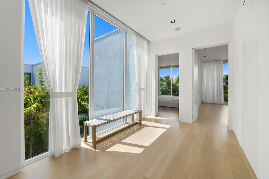 For Rent: $60,000 (4 beds, 5 baths, 4257 Square Feet)