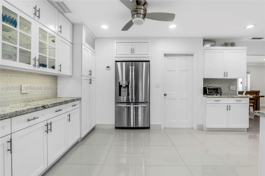 For Sale: $1,900,000 (3 beds, 2 baths, 1882 Square Feet)