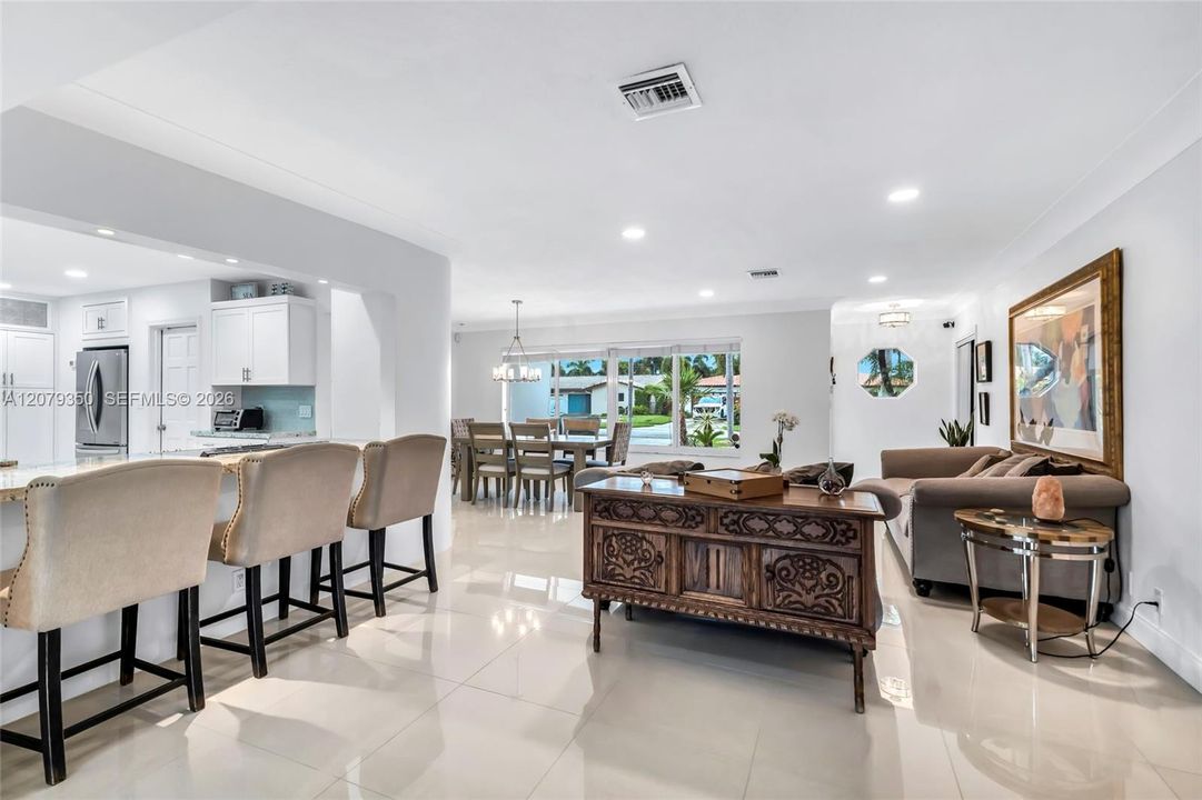 For Sale: $1,900,000 (3 beds, 2 baths, 1882 Square Feet)