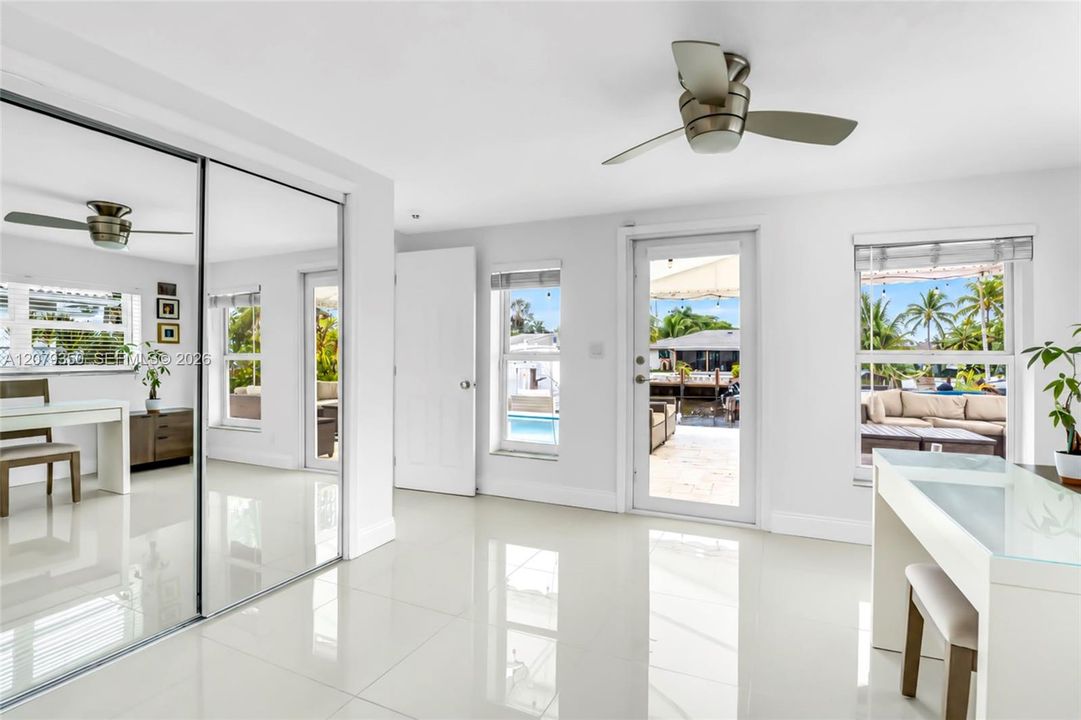 For Sale: $1,900,000 (3 beds, 2 baths, 1882 Square Feet)