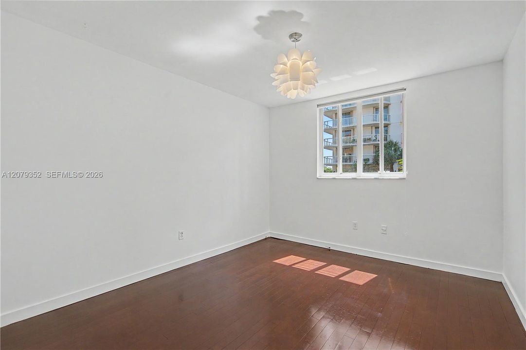 For Rent: $4,250 (3 beds, 2 baths, 1510 Square Feet)
