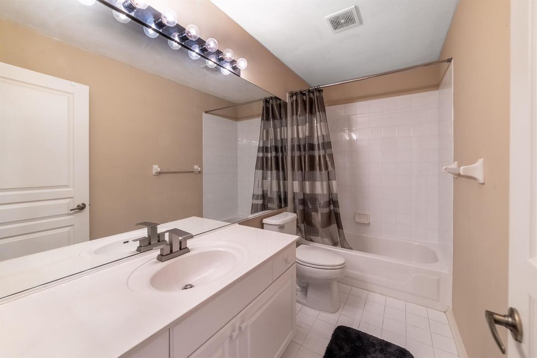 Bathroom3