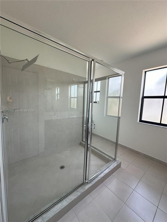 В аренду: $3,400 (3 спален, 2 ванн, 1539 Квадратных фут)