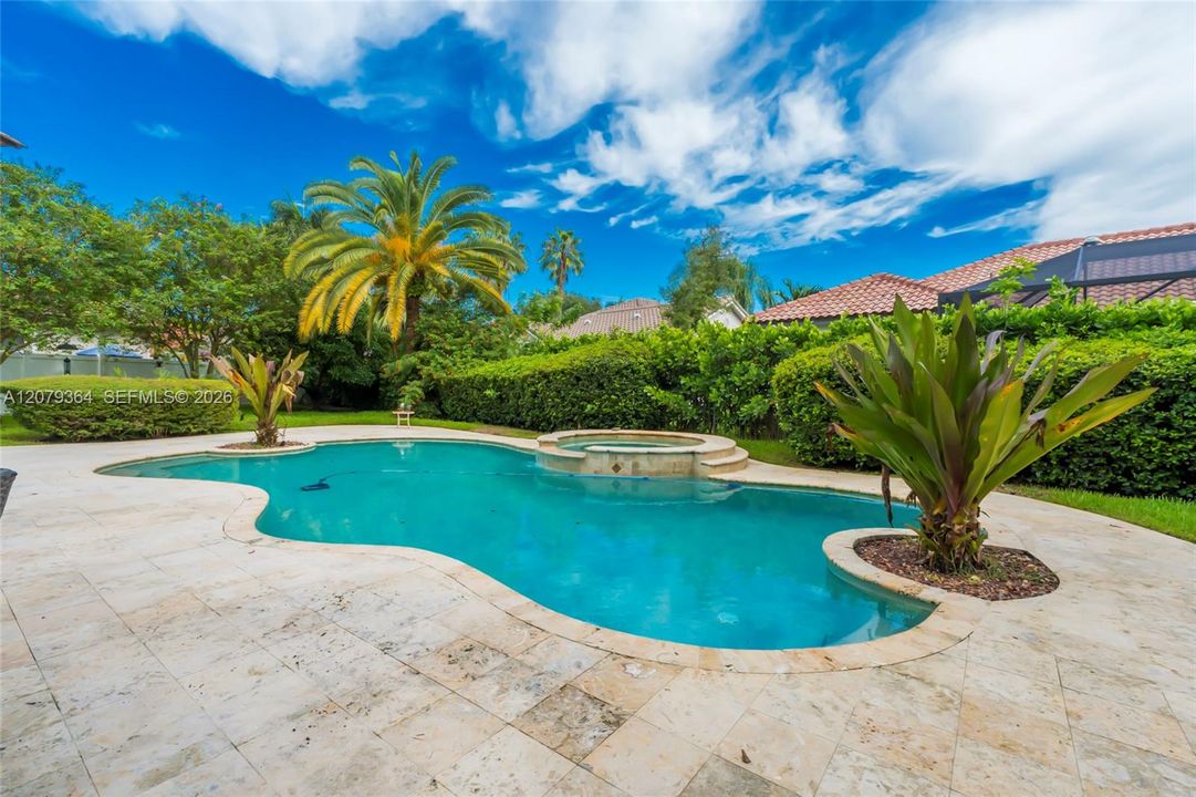 En Venta: $825,000 (4 camas, 3 baños, 2436 Pies cuadrados)