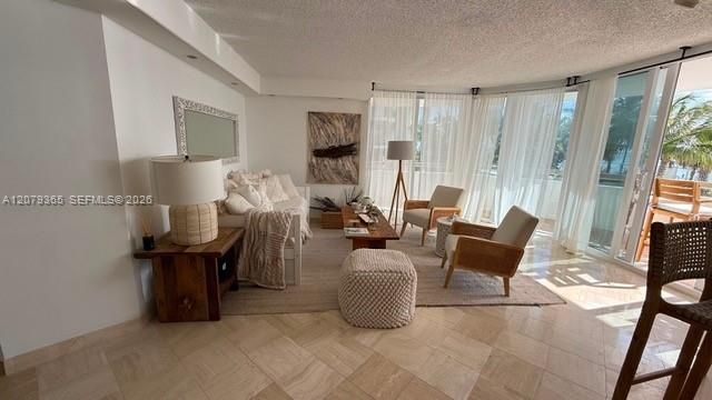 В аренду: $5,200 (2 спален, 2 ванн, 1358 Квадратных фут)