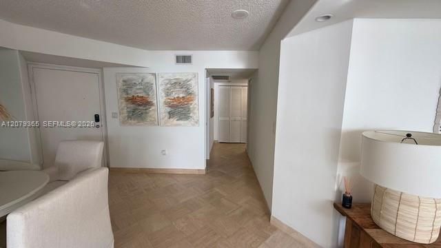 В аренду: $5,200 (2 спален, 2 ванн, 1358 Квадратных фут)