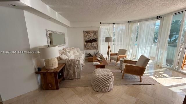 В аренду: $5,200 (2 спален, 2 ванн, 1358 Квадратных фут)